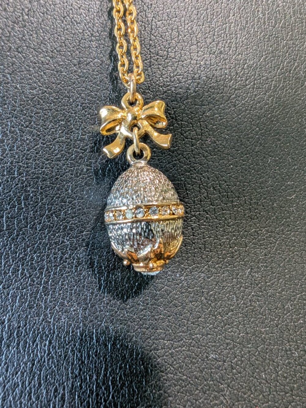 Vintage Joan Rivers Silver & Gold Egg Pendant Necklace